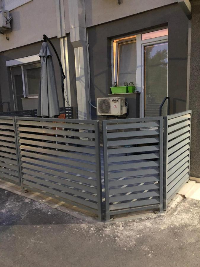 Wonderful Studio Apartment In Skopje Center מראה חיצוני תמונה